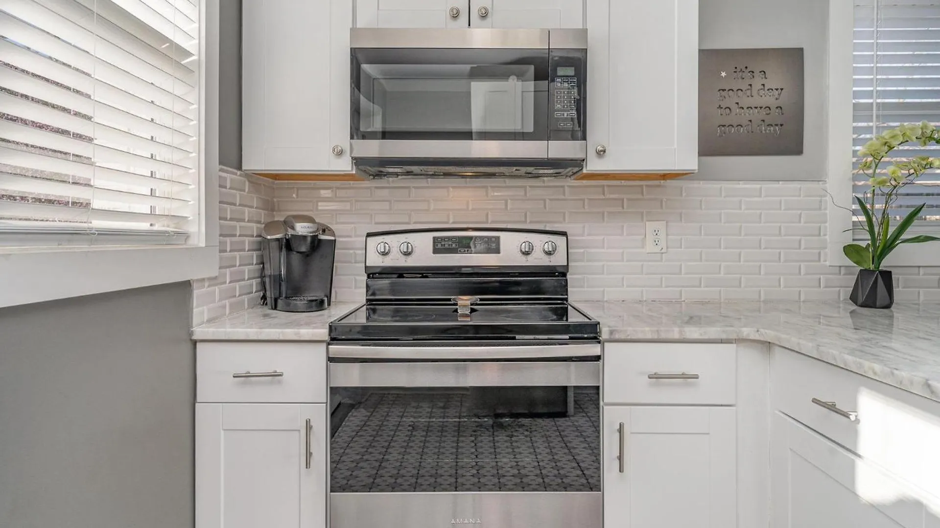 Hébergement de vacances Urban Pearl-2 Bedroom & Private Patio-In Midtown Nashville