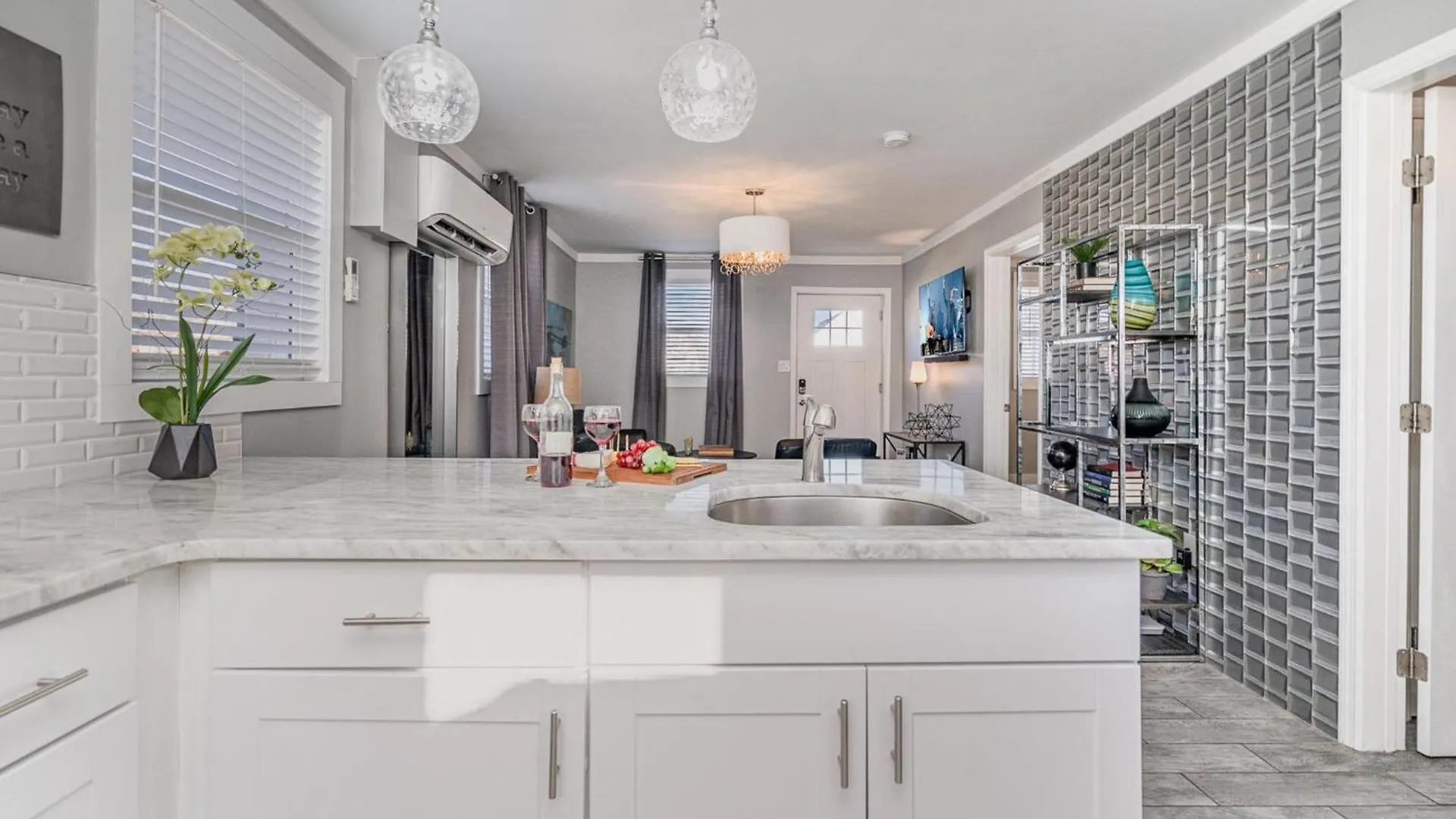 Hébergement de vacances Urban Pearl-2 Bedroom & Private Patio-In Midtown Nashville